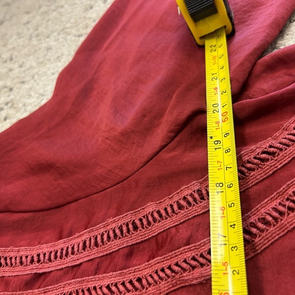 Sadie and Sage M satin feel boho peasant Red Women's Top - Picture 13 of 13